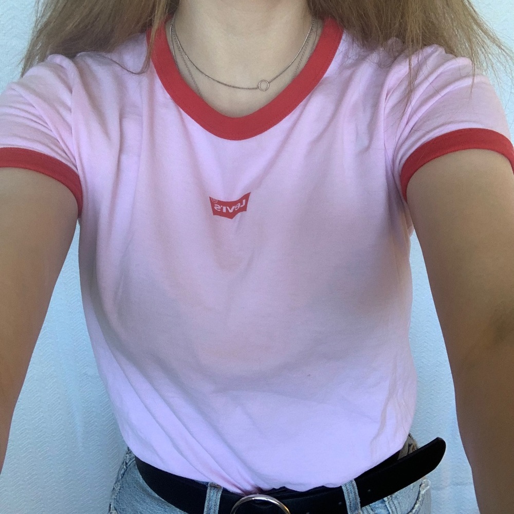 levis pink and red short sleeve shirt